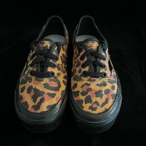 Vans leopard print size 5.5